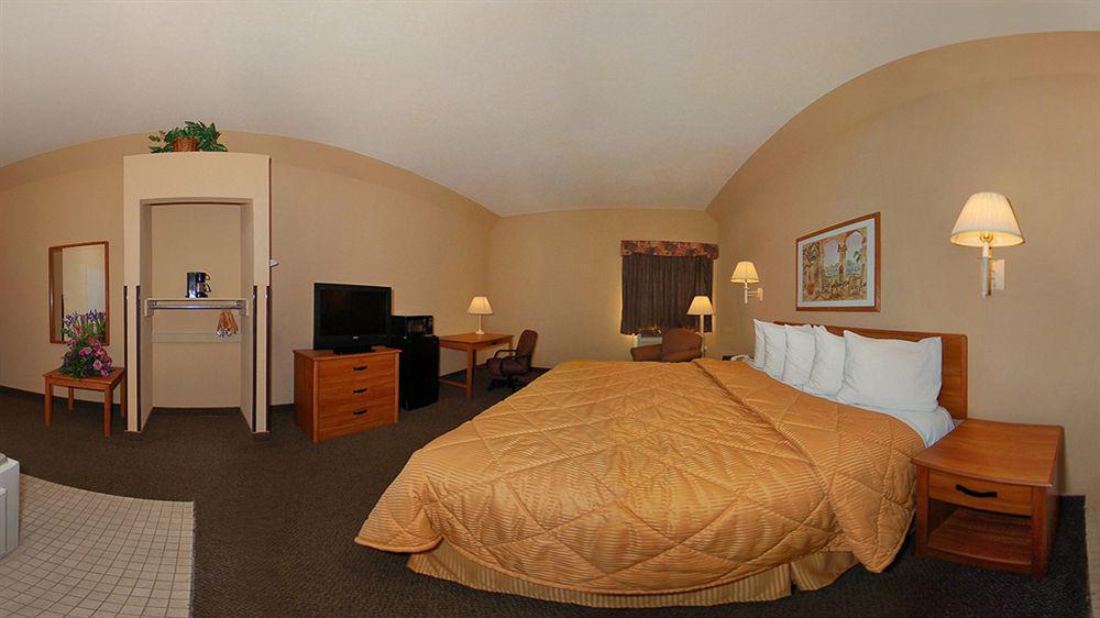 Comfort Inn Near Medical Center Мишен Номер фото